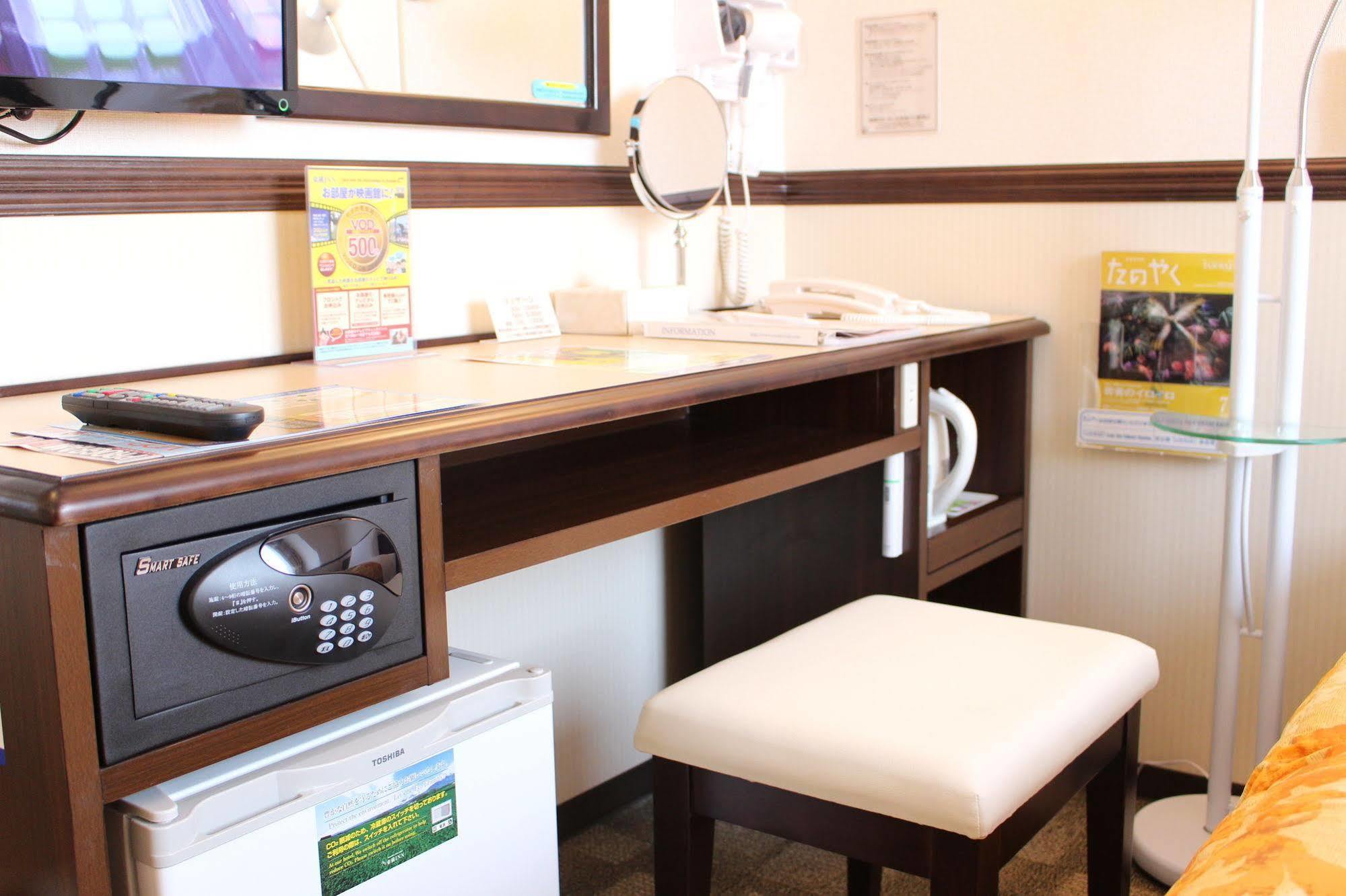 Toyoko Inn Shonan Hiratsuka Eki Kita Guchi No 2 מראה חיצוני תמונה