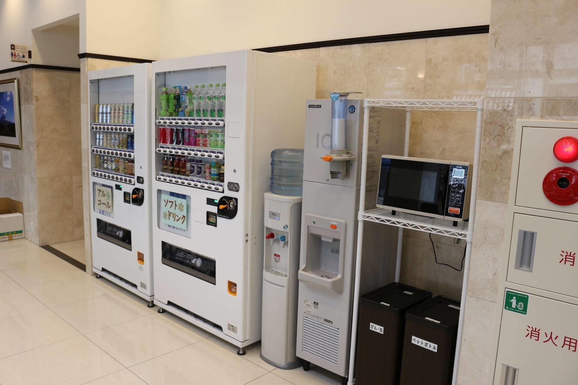 Toyoko Inn Shonan Hiratsuka Eki Kita Guchi No 2 מראה חיצוני תמונה